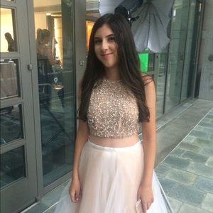 Meet your Posher, Emma